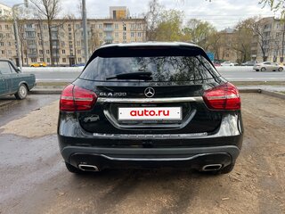 2019 Mercedes-Benz GLA 200 I (X156) Рестайлинг, чёрный, 2500000 рублей, вид 3