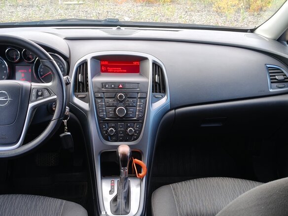 2012 Opel Astra J Рестайлинг, красный, 840000 рублей - вид 19