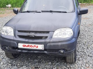 2012 Chevrolet Niva I Рестайлинг, серый, 430000 рублей, вид 2
