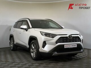 2021 Toyota RAV4 V (XA50), белый, 3650000 рублей, вид 3