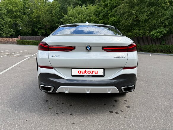 2021 BMW X6 40d III (G06), белый, 6200000 рублей - вид 19