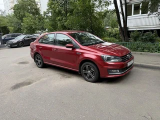 2015 Volkswagen Polo V Рестайлинг, красный, 869000 рублей, вид 1