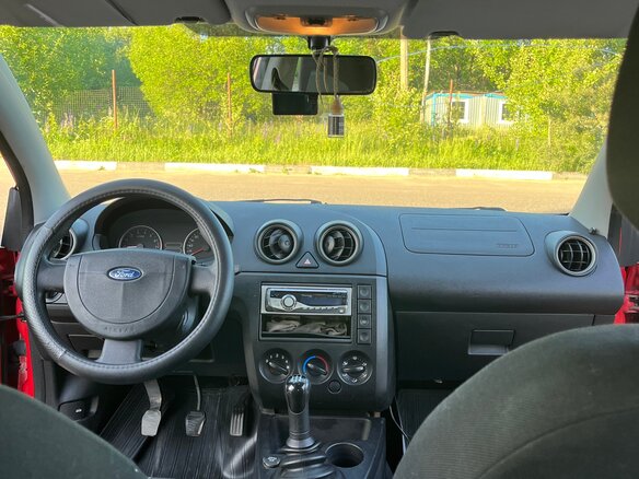 2005 Ford Fiesta Mk5, красный, 370000 рублей - вид 10