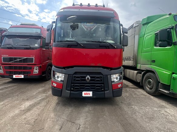 2014 Renault T-Series, красный