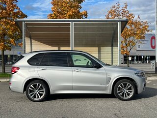 2015 BMW X5 40d III (F15), серебристый, 3000000 рублей, вид 4