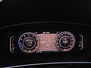 2021 Volkswagen Tiguan II Рестайлинг, чёрный, 2377335 рублей, вид 2