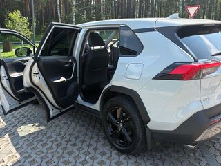 2020 Toyota RAV4 V (XA50), белый, 4400000 рублей, вид 4