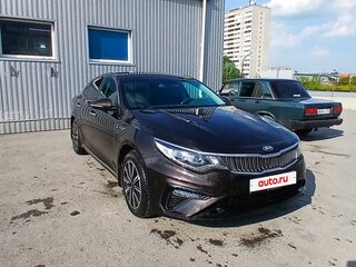 2018 Kia Optima IV Рестайлинг, коричневый, 1800000 рублей, вид 3
