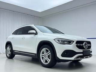 2022 Mercedes-Benz GLA 180 II (H247), белый, 2419000 рублей, вид 3
