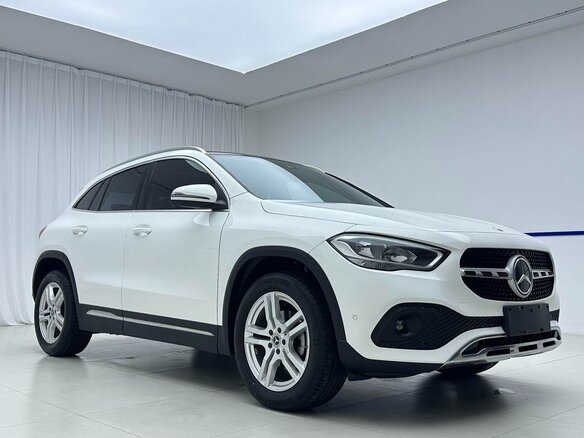2022 Mercedes-Benz GLA 180 II (H247), белый, 2419000 рублей - вид 2