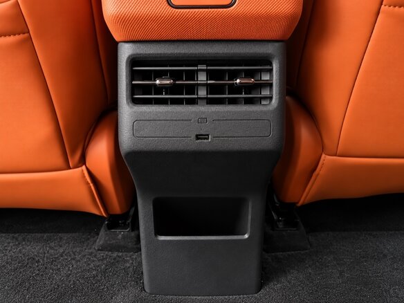 2026 Toyota bZ3X 58.3 kWh, белый, 2750002 рублей - вид 20