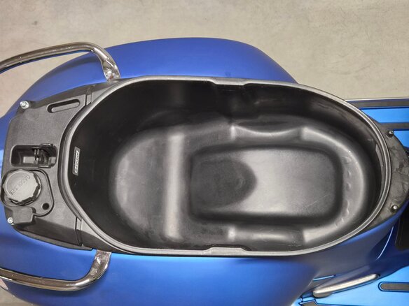 2019 Vespa GTS Super 300, синий, 560000 рублей - вид 19