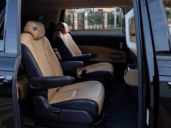 2020 Kia Carnival IV, чёрный - вид 37