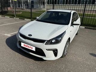 2019 Kia Rio IV, белый, 1390000 рублей, вид 4