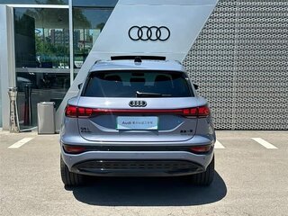 2025 Audi Q6L e-tron, серый, 6200333 рублей, вид 4