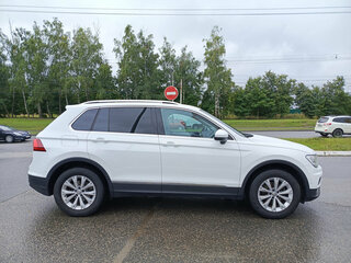 2017 Volkswagen Tiguan II, белый, 2260000 рублей, вид 4
