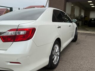 2012 Toyota Camry VII (XV50), белый, 1800000 рублей, вид 3