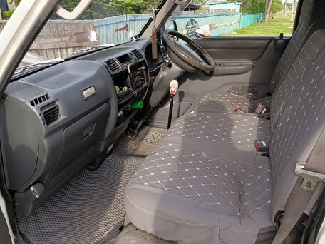 2001 Mazda Bongo, белый, 850000 рублей, вид 4