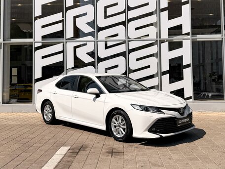 Toyota Camry VIII (XV70)