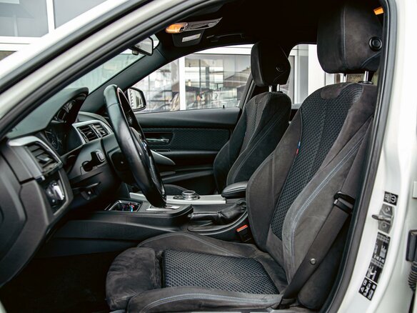 2014 BMW 3 серии 320i xDrive VI (F3x), белый, 1655000 рублей - вид 12