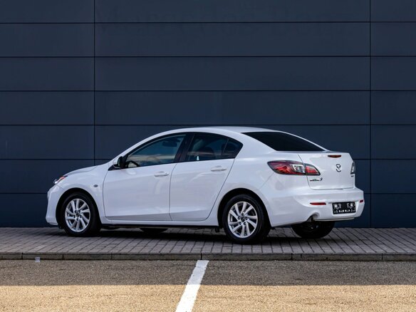 2013 Mazda 3 II (BL) Рестайлинг, белый, 995000 рублей - вид 3