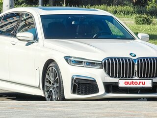 2022 BMW 7 серии Long 730Ld xDrive VI (G11/G12) Рестайлинг, белый, 7900000 рублей, вид 4