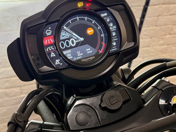 2023 Triumph Scrambler, серый - вид 12