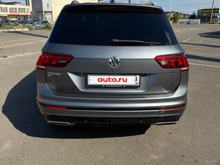 2020 Volkswagen Tiguan Allspace II, серый, 3750000 рублей, вид 3