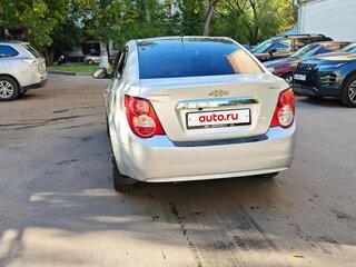 2012 Chevrolet Aveo II, серебристый, 800000 рублей, вид 3