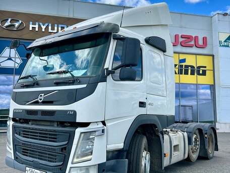 2017 Volvo FM, белый, 3800000 рублей, вид 1