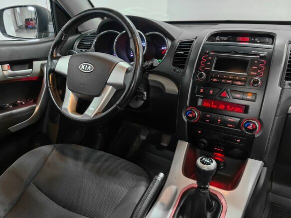 2009 Kia Sorento II, бежевый, 905000 рублей - вид 12