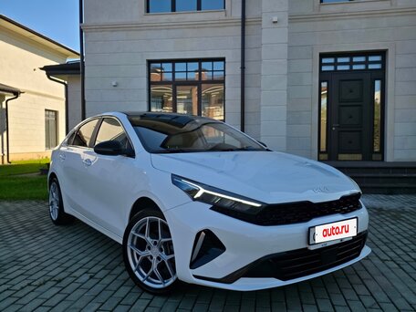 2022 Kia K3 II (China Market) Рестайлинг, белый, 2100000 рублей, вид 2