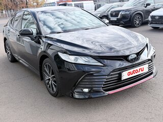 2021 Toyota Camry VIII (XV70) Рестайлинг, чёрный, 3780000 рублей, вид 2