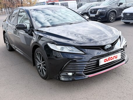 2021 Toyota Camry VIII (XV70) Рестайлинг, чёрный, 3780000 рублей, вид 2