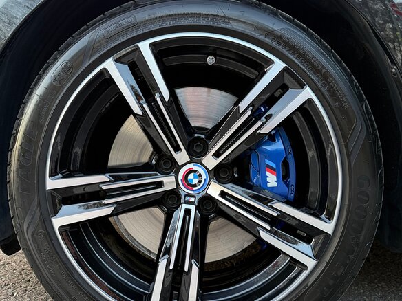 2024 BMW 3 серии 320i VII (G2x) Рестайлинг, чёрный, 5590000 рублей - вид 19