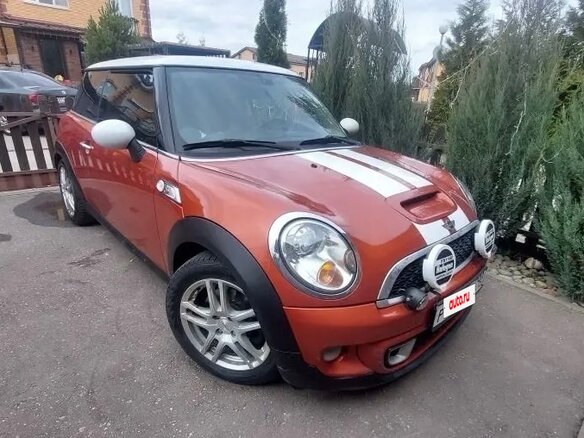 2012 Mini Hatch Cooper S II (R56) Рестайлинг, оранжевый, 1240000 рублей - вид 3