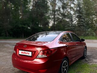 2011 Hyundai Solaris I, красный, 600000 рублей, вид 3