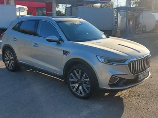 2024 Hongqi HS5 I, жёлтый, 2700000 рублей, вид 3