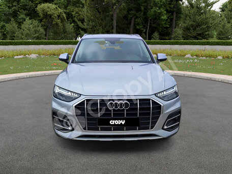 2021 Audi Q5 40 TDI II (FY) Рестайлинг, серебристый, 3150000 рублей, вид 2