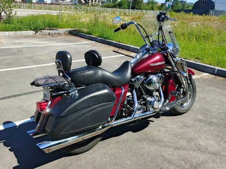 2005 Harley-Davidson Road King, красный, 700000 рублей, вид 2