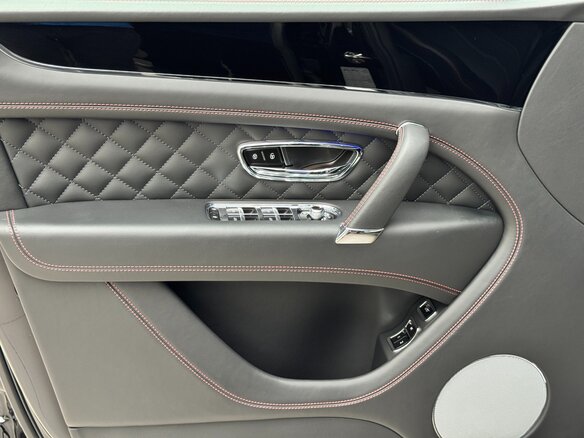 2019 Bentley Bentayga I, чёрный, 12950000 рублей - вид 21