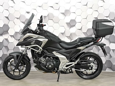 2022 Honda NC 750X, чёрный, 999000 рублей, вид 4