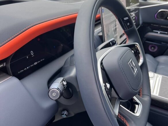 2026 Zeekr 9X 70 kWh, чёрный, 12810000 рублей - вид 16