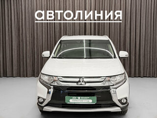 2015 Mitsubishi Outlander III Рестайлинг 2, белый, 1950000 рублей, вид 2