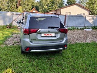 2015 Mitsubishi Outlander III Рестайлинг 2, серебристый, 1735000 рублей, вид 5