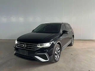 2022 Volkswagen Tiguan L II Рестайлинг (China Market), чёрный, 2450000 рублей, вид 1