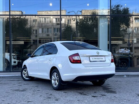 2018 Skoda Rapid I Рестайлинг, белый, 1170000 рублей - вид 6