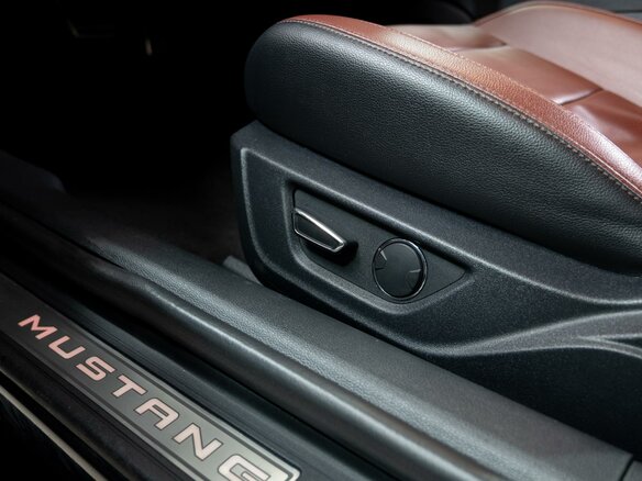 2018 Ford Mustang VI Рестайлинг, чёрный, 3449000 рублей - вид 18