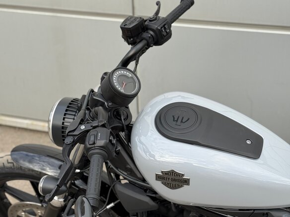 2024 Harley-Davidson Nightster, серебристый, 1150000 рублей - вид 10
