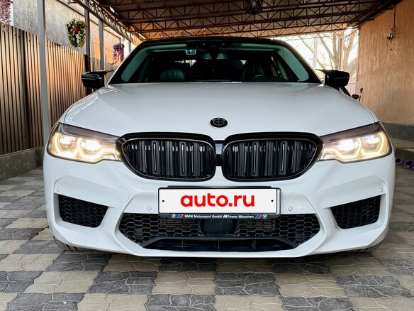 2019 BMW 5 серии 520d xDrive VII (G30/G31/G38), белый, 3100000 рублей - вид 4